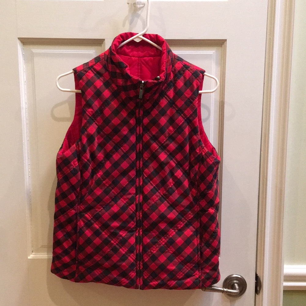 Jones NY Red&Black Plaid Reversible Quilted Vest.